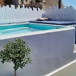 Santo Castello Vila Akrotírion
